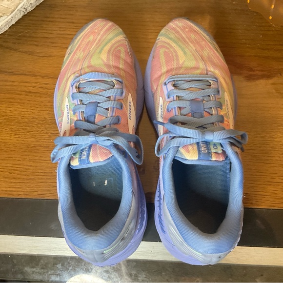 BROOKS WOMENS ADRENALINE GTS 22 UNITY RUNNING SHOES SZ 7 - Picture 5 of 7